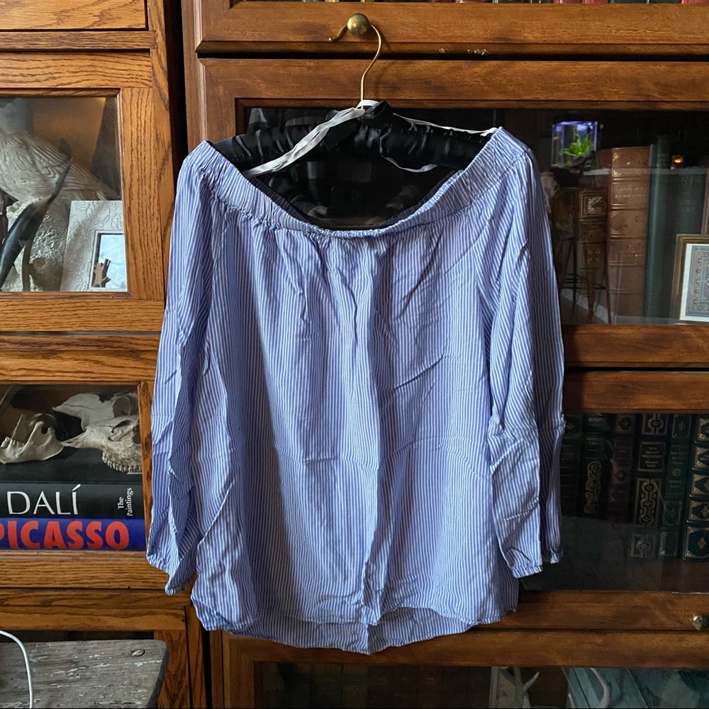 Jones New York off the shoulder women’s blue and white stripe tunic top